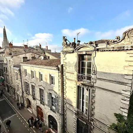 T2 Hyper-centre アパート