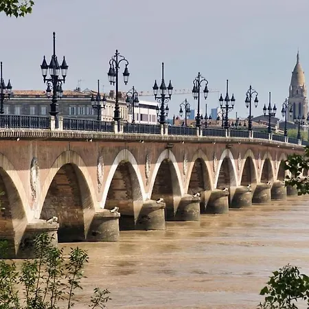 T2 Hyper-centre Bordeaux