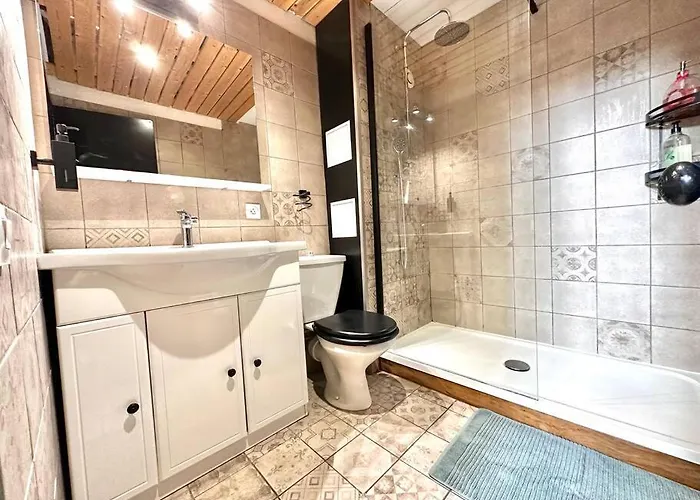 T2 Hyper-centre Apartment *