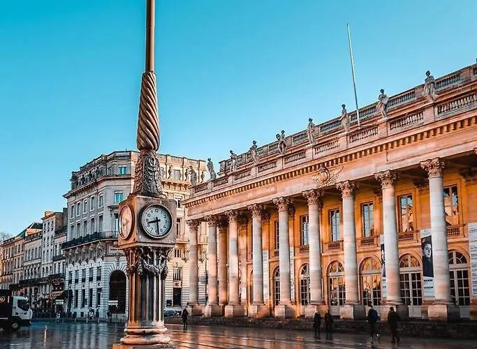 T2 Hyper-centre * ボルドー